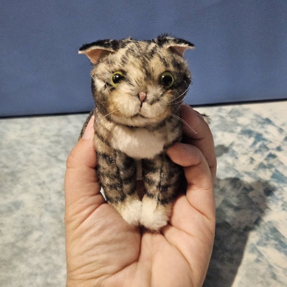 Folkmanis Tabby Cat Finger Puppet 4" Plush 21FM037 VN - Picture 7 of 7